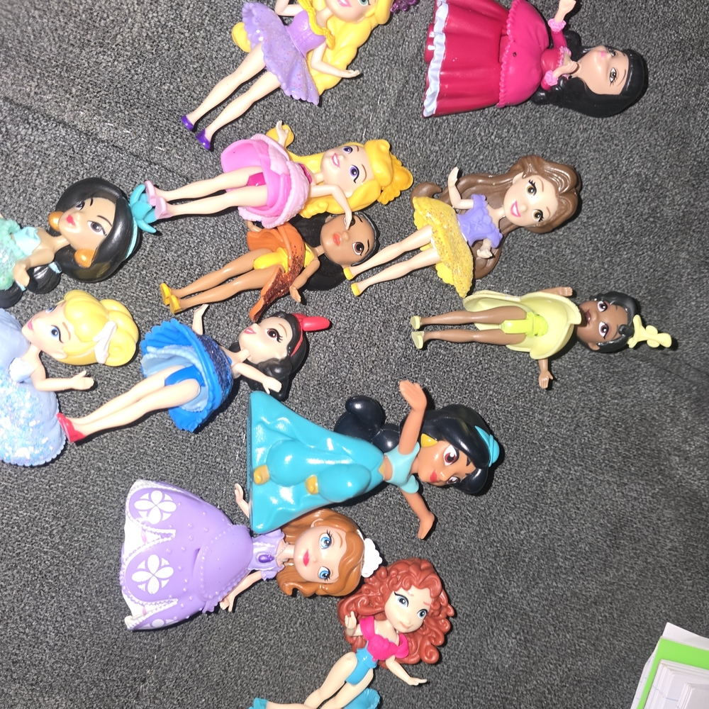 Assorted Princess Dolls Set - Multicolor - Picture 4 of 4